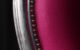 Restauration fauteuil Voltaire simili cuir fuchsia rose après réfection Jules Lelièvre Tapissier tapissière Fabricant de luminaires abat-jour Métissage et Matières Yvelines 78 Eure 27 Hauts-de-Seine 92 Paris 75